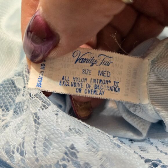 Vanity Fair Women's Blue Nylon Robe Lace Button Up Long Sleeve Pocket Size M - Picture 7 of 7